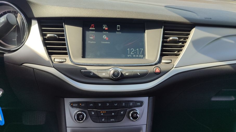 Opel Astra K 1.4T AUTOMAT Szyberdach Niski Przebieg Kolor Ekran Serwis ASO Gwarancja 21
